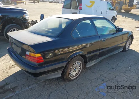 1993 BMW 318 Is z USA, uszkodzony, nr VIN WBABE5313PJA03765
